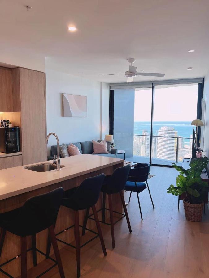 2 Bedroom Luxurious Family Apartment On 40Th Floor With Amazing Ocean Coastline Broadbeach Gold Coast Gc40 Eksteriør billede