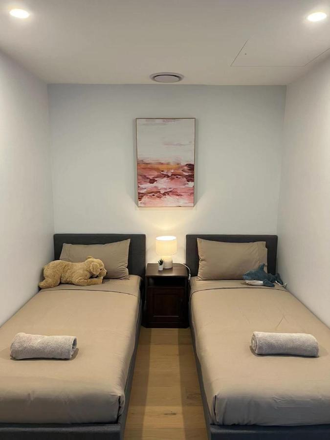 2 Bedroom Luxurious Family Apartment On 40Th Floor With Amazing Ocean Coastline Broadbeach Gold Coast Gc40 Eksteriør billede
